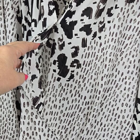 CAbi White Mixed Animal Print Faux Wrap Long Sleeve Blouse Snow Leopard Spots - Picture 6 of 12